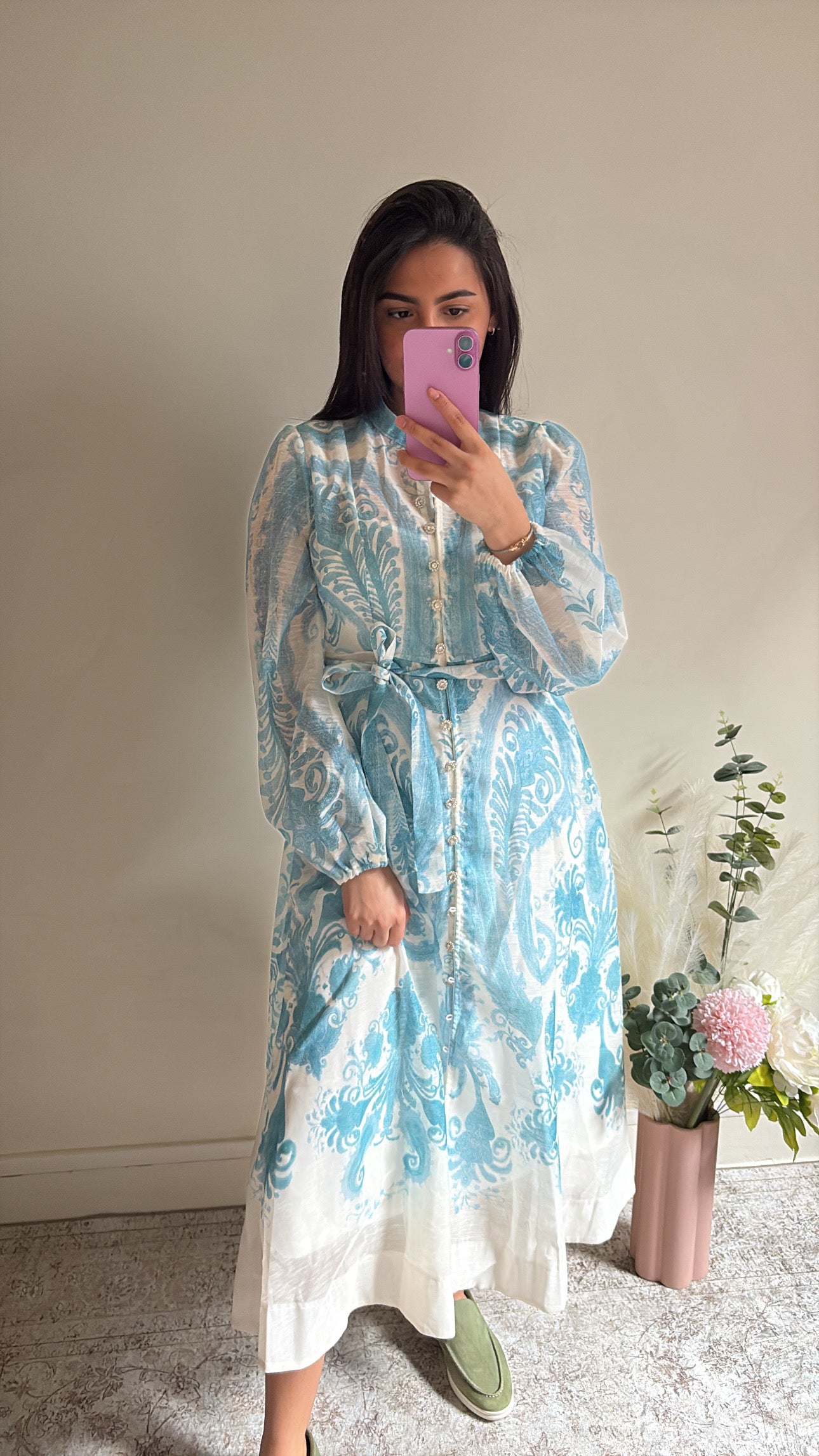 Robe Isra